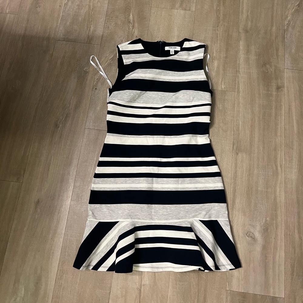 Straight line evernew dress. Such amazing quality !